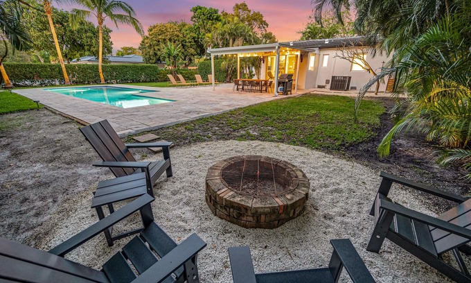 Miami Shores Casa | Samadhi: Outdoor Paradise, Work-Friendly, & Near Beach!