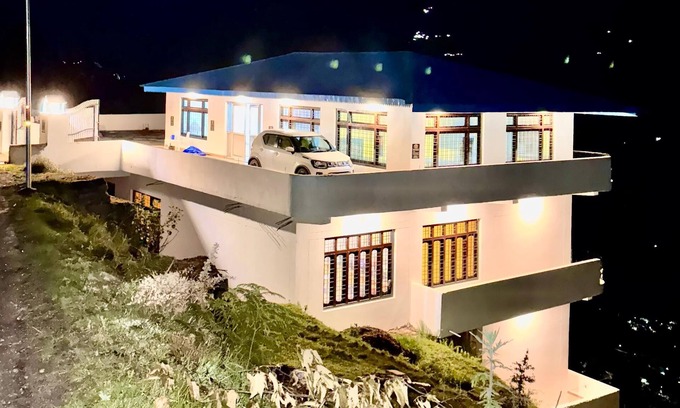 Munsyari Cama Y Desayuno | SamathaStay