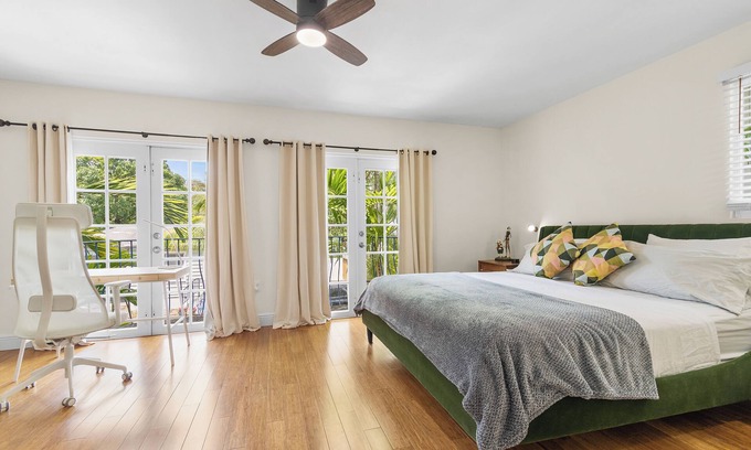 Coconut Grove Casa | Sanctuary with private patio near Parks, Dining, Yacht Club, Marina, CocoWalk.