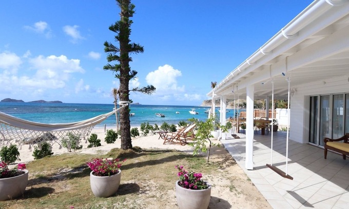 Anse de Lorient Villa | Sand Castle (1/3 Rooms)