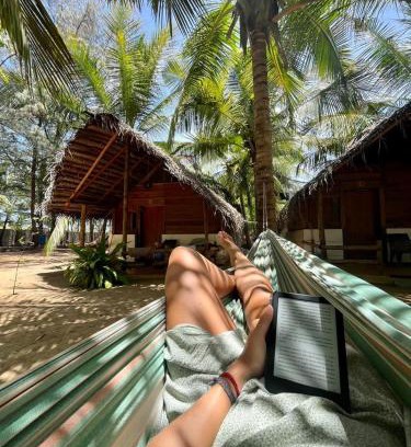 Pottuvil Division 2 Casa | Sand Dune Beach Hotel & Surf Camp