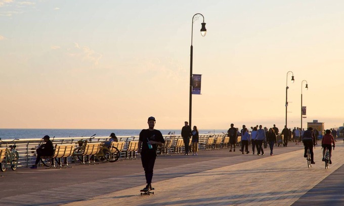 Long Beach Apartamento | Sand, Surf & Sea Long Beach Getaway 1000' from Ocean/Boardwalk; 6 blocks to LIRR