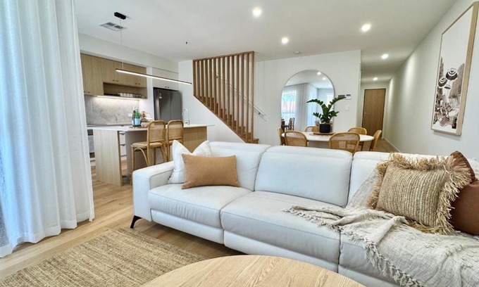 Henley Beach South Casa | 'Sandbar Escape' 3BR Beach House at Henley Beach