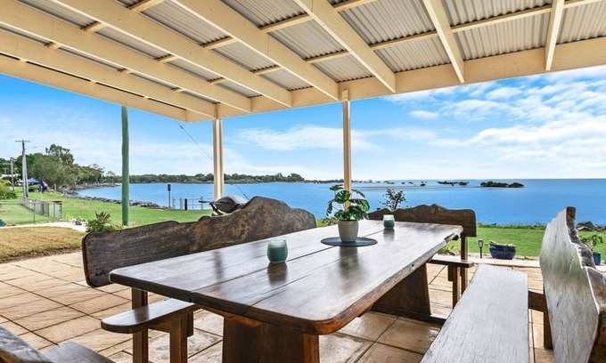 Toogoom Casa | Sandbar On Moreton 3 bedroom