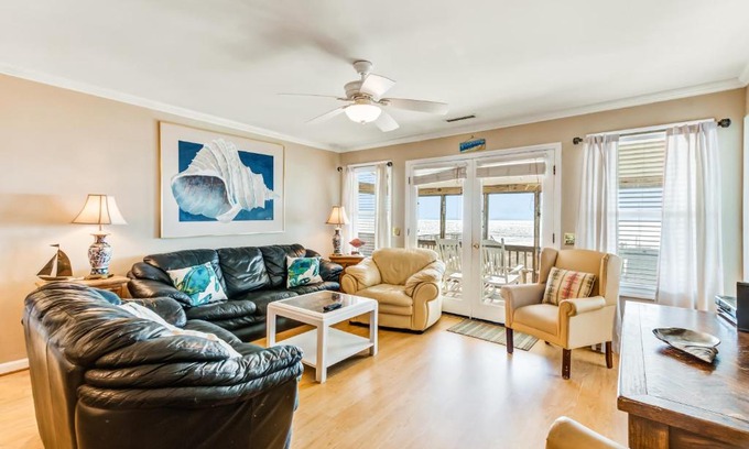 Folly Beach Casa | Sandi Lou