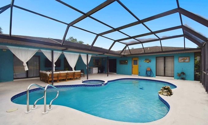 Fruitville Casa | Sandill Creek - Home in Sarasota Near Public Park