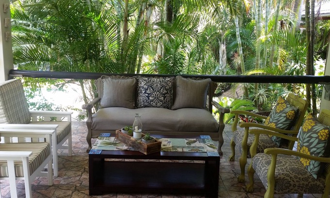 St. Lucia Casa | Sandpiper Guest House