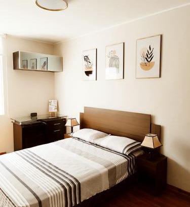 Santiago de Surco Casa | Sandy House