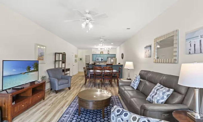 Sea Trail Condominio | Sandy Knees Retreat - Steps to Golf, Minutes to Sunset Beach