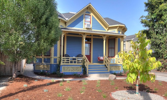 Oak Park Casa | Centro victoriano - ¡Comodidad histórica en el corazón de Santa Bárbara!