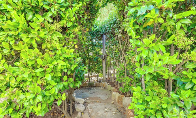 Santa Barbara Cabaña | Santa Barbara Vacation Rental w/ Pool & Hot Tub!