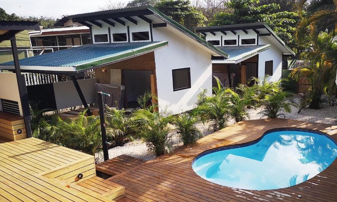 Carmen Cabina | Santeria Lodge