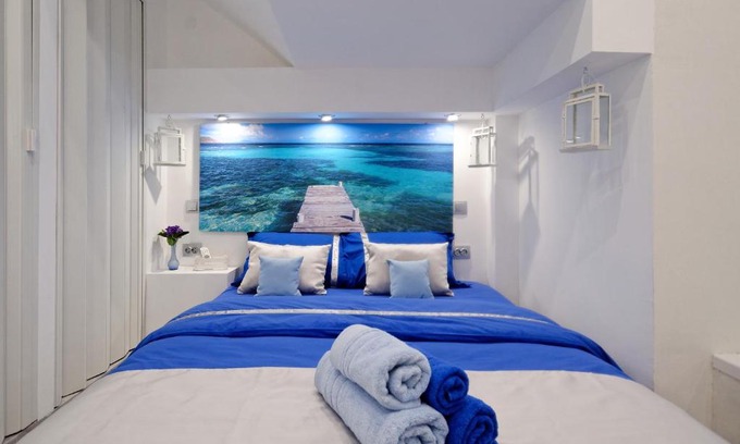 Mousio Apartamento | Santorini Style at Nathional Archeological museum of Athens,Greece