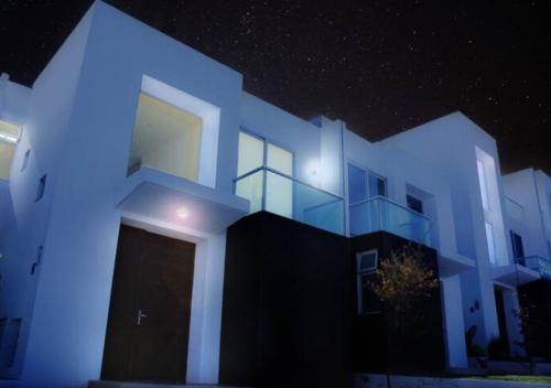 El Marques Casa | Ϲasa Amazcala Beautiful House in Zibata Golf Club