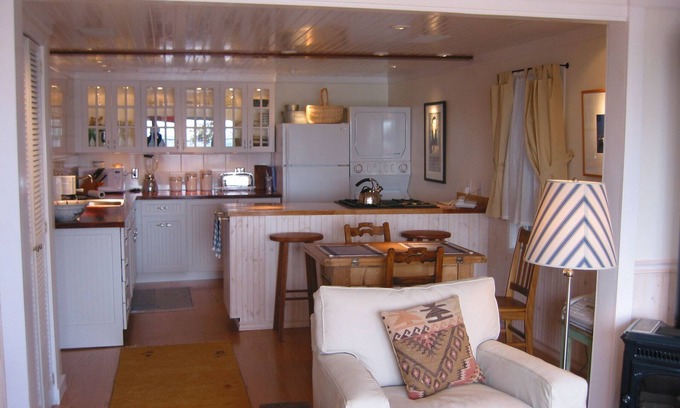 Old Town Casa | Sausalito Beachfront Cottage