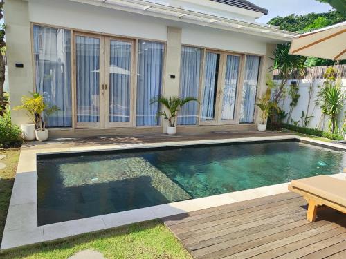 Kediri Cama Y Desayuno | Savana Villas Tanah Lot