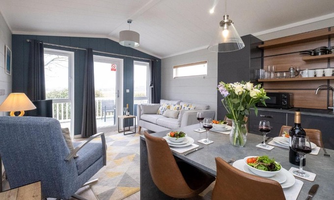 Leiston Casa | Savannah Lodge - Aldeburgh Coastal Cottages