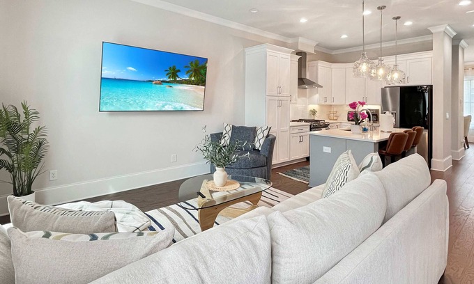 Hitch Village - Fred Wessels Homes Condominio | Savannah Riverfront Retreat