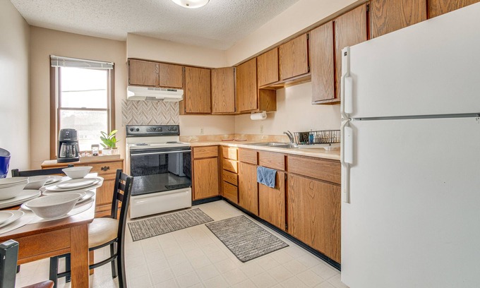 Savoy Apartamento | Savoy Apartment ~ 4 Mi to University of Illinois!