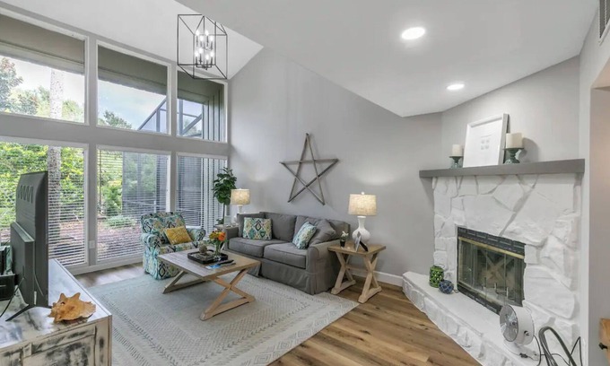 Sawgrass Casa | Sawgrass Splash! 2 bed/2 bath...WALK to the BEACH!