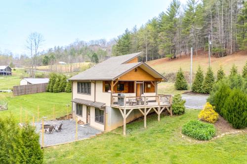 Skyland Casa | Sawyers Cabin with Hot Tub in Blue Ridge Mtns!