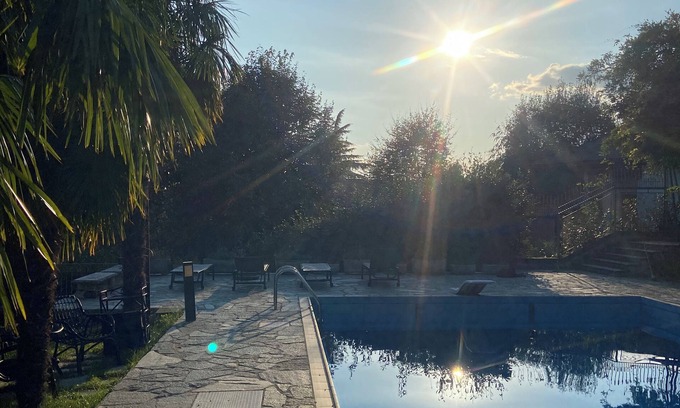 Pecetto Torinese Apartamento | Scacco Matto, apartment with swimming pool, Torino