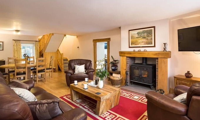 Cockermouth Cabaña | SCALEGILL HOUSE, pet friendly, with a garden in Keswick