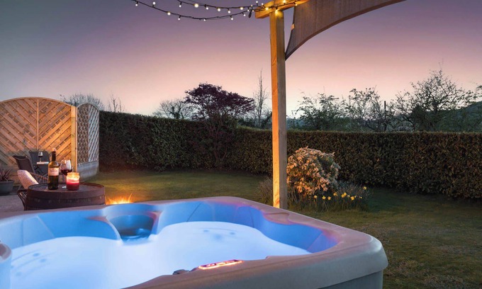 Underbarrow Casa | Scar View - Getaway for Two