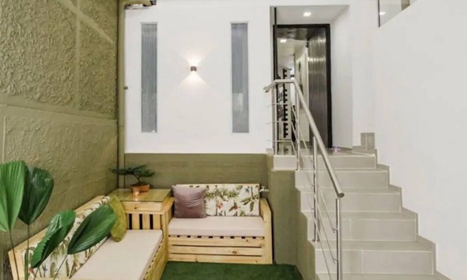 Lalinde Casa | Scarlet house with 8 bedrooms in Lleras park