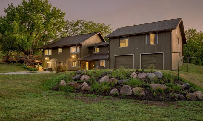 Fort Calhoun Casa | Superficie escénica y apartada cerca de Omaha sentado en 20 acres