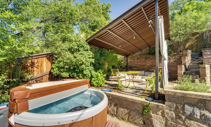 Central Boulder Casa | Scenic Boulder Home w/ Hot Tub & Mountain Views!