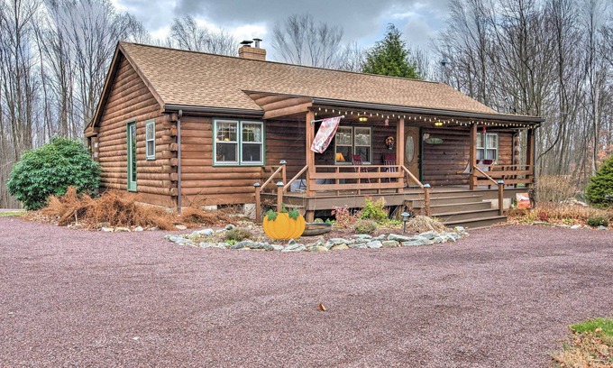 Dushore Cabina | Scenic Dushore Escape w/ Fire Pit + Grill!