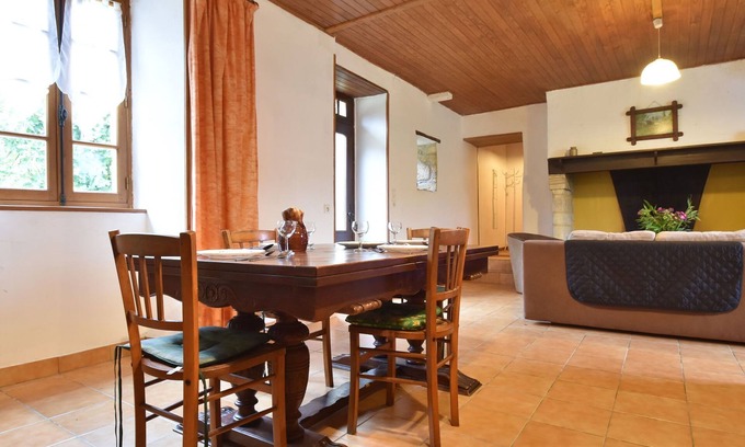 Allas-les-Mines Casa | Casa pintoresca en Berbiguières