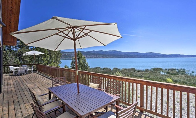 Susanville Casa | Scenic Susanville Cabin with Deck on Eagle Lake