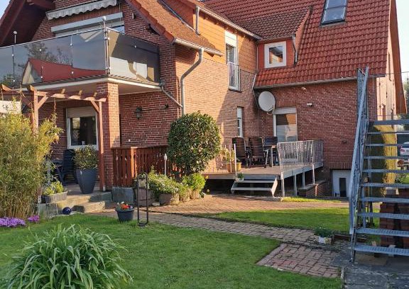 Flegessen Apartamento | Schöne offene Ferienwohnung mit großer Terrasse.