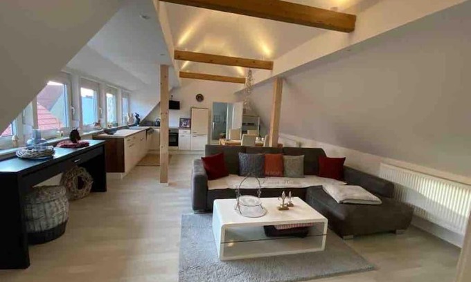 Bergrheinfeld Apartamento | Schönes Loft in Bergrheinfeld 90 qm max 5 Personen