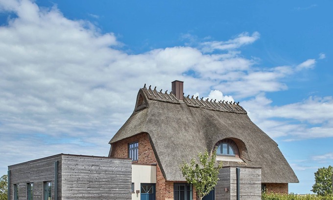 Nieby Casa | Schilfgras Atelierhaus Unter Reet für bis zu 8 Personen & Traumhaftem Seeblick