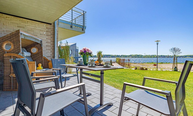 Schleswig Apartamento | Schlei-Koje 1 - sauna, shower, desk, terrace, beach chair, garden furniture
