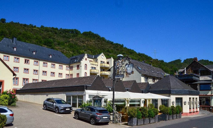 Karden Hotel | Schloß-Hotel Petry