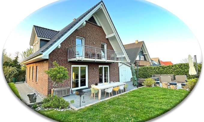 Schoenhagen Casa | Schwalbennest - vacation with the whole family - 450m to the sea - unobstructed view