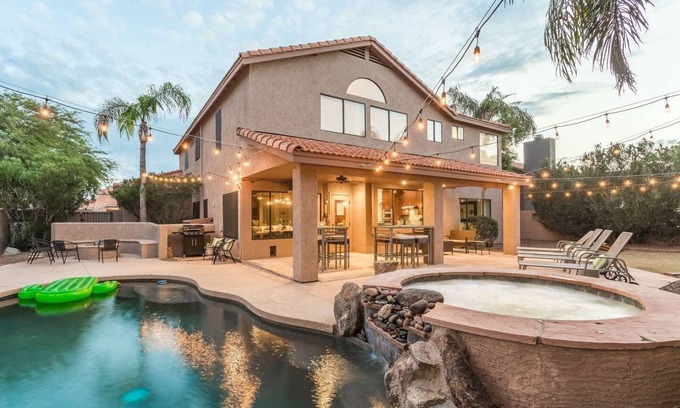 Paradise Park Vista Villa | Scottsdale Big House - Sleeps 30 - 6bed/4ba - Very Clean