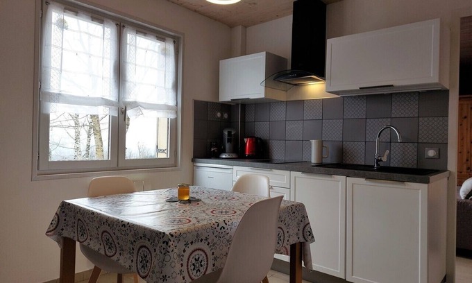 Montanges Casa | Se Ressourcer Dans les Montagnes du Jura