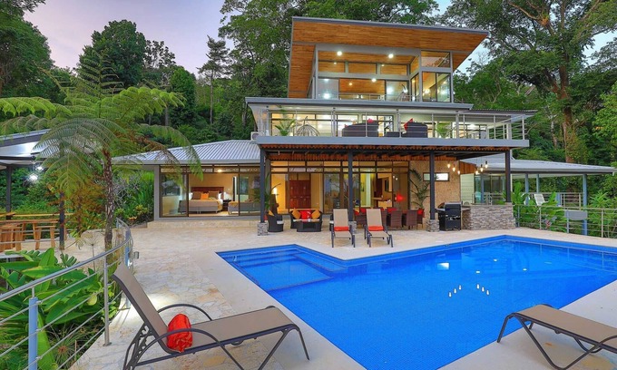 Savegre Casa | Sea Breeze II Luxury 9 BR Oceanview Estate entre Dominical y Manuel Antonio