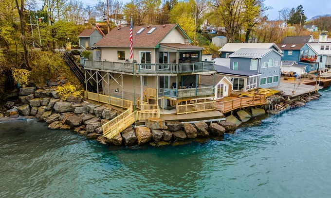 East Irondequoit Cabaña | Sea Breeze Lakefront Cottage Steps to Hiking, Beach, Boat launch, Amusement Park