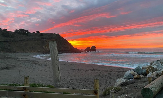 Rockaway Beach Hotel | Sea Breeze Motel