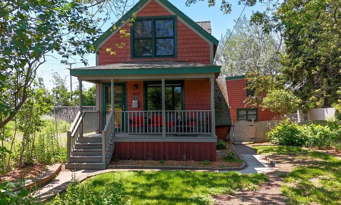 St. Louis County Cabaña | Sea Glass Cottage Near Beach Access | Pet Friendly