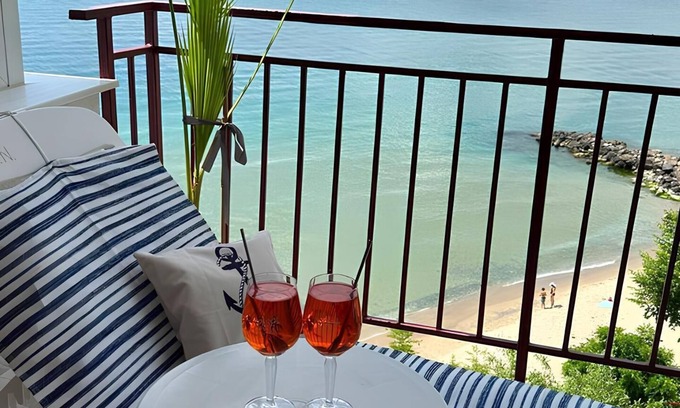 Sveti Vlas Apartamento | Sea Paradise - 2-room vacation apartment directly on the beach in Sveti Vlas