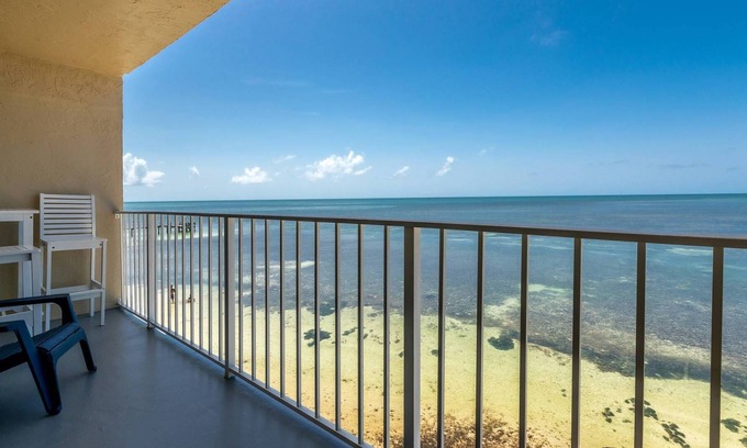 Layton Condominio | Sea Renity: Experience Tranquility, 2-Story Oceanfront Condo, Breathtaking Views, Pool & Sandy Beach