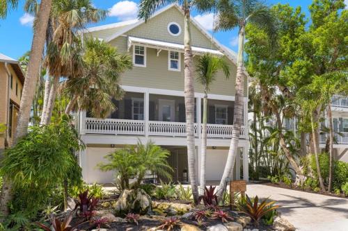 Captiva Casa | Sea U Soon - Premier 4 Bedroom Villa with Heated Pool
