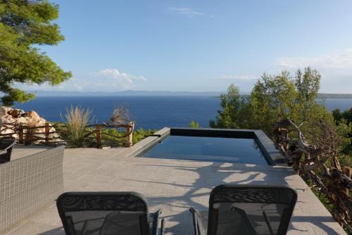 Jelsa Casa | Sea view Eco house with private pool, 250m to beach - Falcon View Hvar